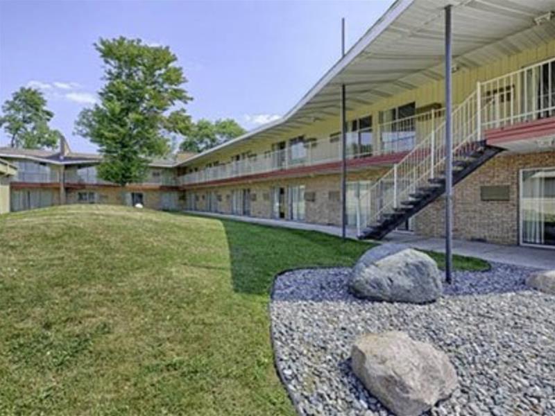 Econo Lodge Central Midland Exterior photo